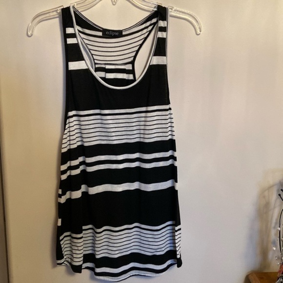 🔥3-$10🔥 Eclipse racer back tank - Picture 1 of 7